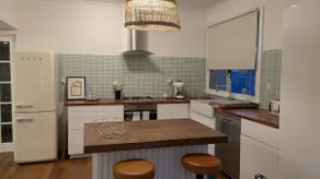Blue Shamrock Abode - Image 3