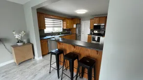 Cozy Bungalow near WEM W/ 3BR - Image 2
