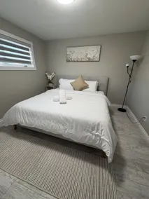 Cozy Bungalow near WEM W/ 3BR - Image 4