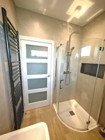 Cozy corner 2 bedroom house - Image 4
