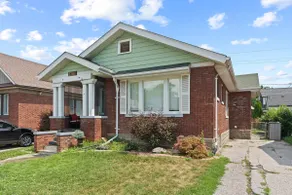 4BR • 2BA • Full House & Yard - Windermere - Image 3
