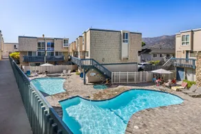 Newly Remodeled Luxury Beach Condo - Image 2
