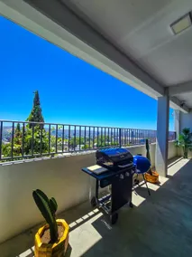 Apartment with terrace and a unique vibe + amazing view! - Image 4