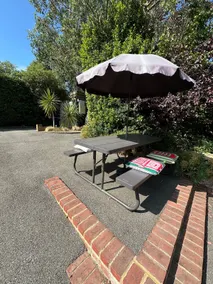 Spring cottage - Image 4