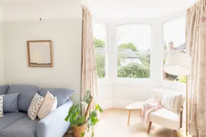 Large flat, central Exeter, sleeps 6, garden - Image 2