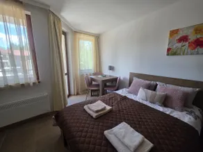 Cozy studio 125 in Villa Park - Image 5