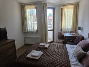 Cozy studio 125 in Villa Park - Image 3