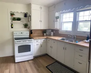 Cozy & Convenient Home - Image 4