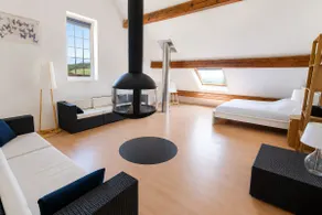 Spacious duplex with terrace - Image 4