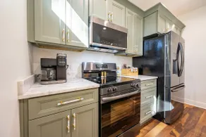 Depauw Luxury Loft - Image 5