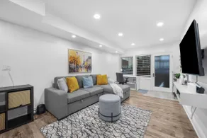 1BR Unit | Yonge & Eg! - Image 3