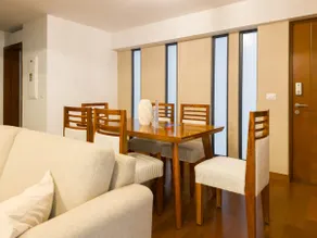 Geko| Signature 3BR Top Location w/Parking - Image 4