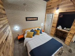 Cozy Central Loft with Western Flair - A/C - Image 2