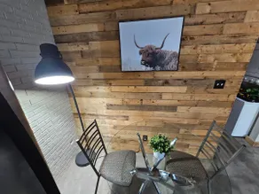 Cozy Central Loft with Western Flair - A/C - Image 4