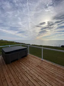 Sandford Beach House w/ Hot Tub - Image 3