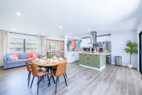 Palm Villa | 3 King Beds | Hot Tub | Sleeps 10 - Image 4