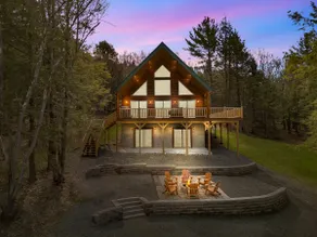 Luxury Log Cabin Lakefront, Game room & Fire Pit - Image 3