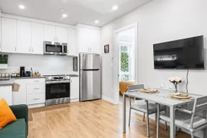 Peaceful 2BR Suite Near Trout Lake – Private Entry - Image 2