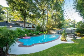 House of the Sun - Pool - Heater - 7 beds - 25 min to IAH - Image 2