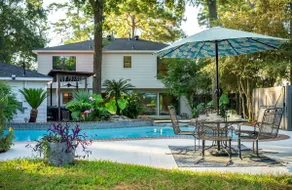 House of the Sun - Pool - Heater - 7 beds - 25 min to IAH - Image 4