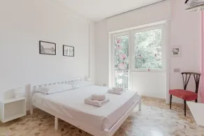 GuestHost - Bright Apartment near MM1 Turro - Image 3