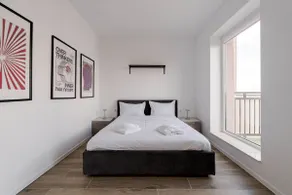 Downtown Skyline Penthouse w Parkview&Jacuzzi - Image 3