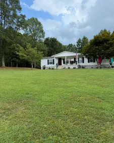 The Bluejay Retreat: Luxury Farm - Image 3