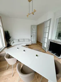 Royal Floor: 2 Bedrooms, Square View, Douai Center - Image 5