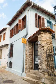 Sky House Old Town - Meno Homes 9 - Image 2