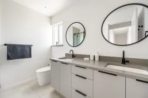 Luxury & Brand-new 3BD House - Image 5