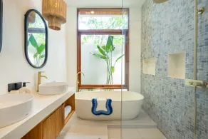 Tropical 2BR Design Villa Pool, Lounge & Workdesk - Image 4