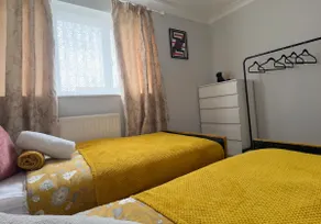 Sittingbourne 3BR House | Free Parking & Garden - Image 5