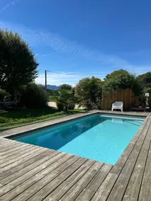 Countryside, mountain & pool - Image 4