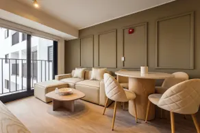 Geko | Glamorous 2BR in Barranco w/ Balcony & Pool - Image 4
