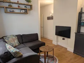 Handy City Apartment - Image 3