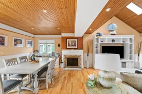 Cozy 3BR Annapolis sleeps 6 Private Deck, Parking - Image 3