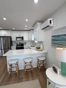 Beach Bungalow- 2 min walk to beach! Heated Pool - Image 4