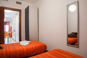 Real de Cartuja & Suite 2 bedroom apartment - Image 4