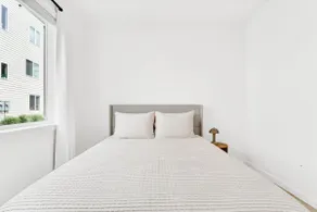 The Maple Muse: Lux 1-Bed T-home - Image 5