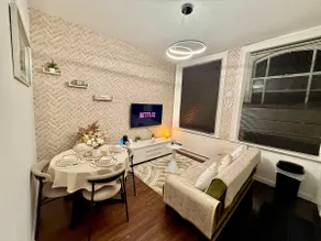 Ayra Suites-Photo Booth | Spacious 3-Bed Apt | S1 - Image 3
