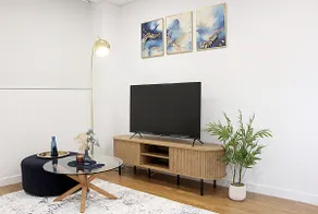 Central Burwood 2Beds Walk to Westfield & Train - Image 2