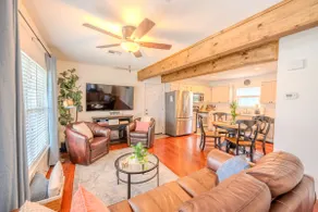 Boerne Hill Country Retreat • Walk to Main Street - Image 4