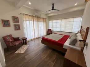 Central Kochi 3BHK | Luxury Stay with Private Bar - Image 3