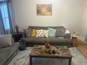 Cozy 3BR lowr unit near downtown - Image 4