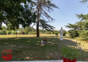 Domaine de La Prade • Swimming pool, animals & nature - Image 3