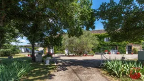 Domaine de La Prade • Swimming pool, animals & nature - Image 2