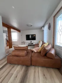 Beautiful Newly Renovated House - Image 3