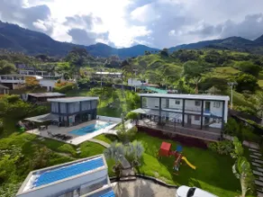 Family Homestead – Pool • Games • BBQ – Private - Image 2