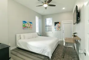 Montrose Stay: 7 Rooms, 7 Baths & Rooftop Lounge - Image 4
