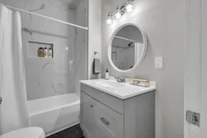 The Peach on Route 66/TV in Both Bedrooms/Pergola - Image 3